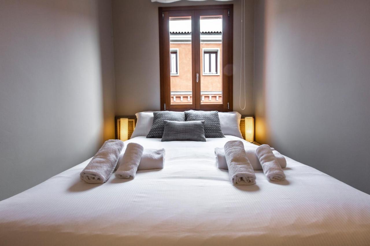 Charming Apartment On The Grand Canal R&R Venice Exterior photo